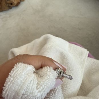 Robichau's Jewelry - Shoddy prong repair - Jewelry Near Me - The Woodlands, Texas Robichau's Jewelry - Shoddy prong repair - Jewelry Near Me - The Woodlands, Texas