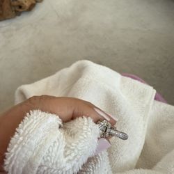 Robichau's Jewelry - Shoddy prong repair