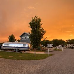 Creek Side Resort - Storm south of resort.
