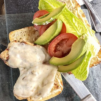 La Maison Cafe - Dijon Chicken - Breakfast & Brunch Near Me - Newport, Oregon