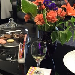 THE SALON that's about you - Wine, cupcakes & cookies:)