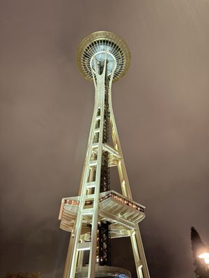 The Loupe Lounge by null