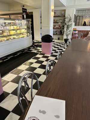 Jennivee's Bakery & Cafe by null