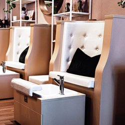 Lucille Jane Salon - Beautiful pedicure chairs