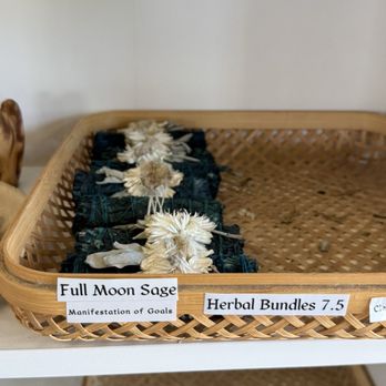 Earth Roots - Beautiful full moon sage bundle - Spiritual Shop Near Me - Montclair, California