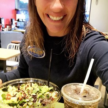 Hello Bistro - Salad Near Me - Pittsburgh, Pennsylvania