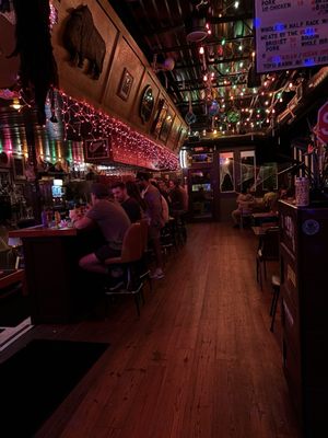 Gene's by null