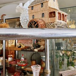 Vintage Traders of Brewster - So many treasures! Updated daily