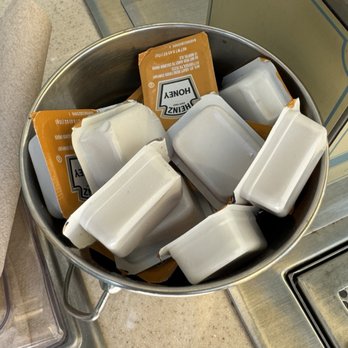 Mint Julep Bar - Complimentary honey packs - Donuts Near Me - Anaheim, California