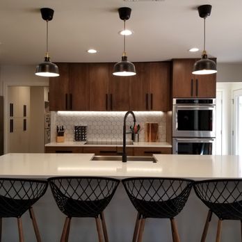 Five40 Remodeling - a kitchen with a center island - General Contractors Near Me - Mesa, Arizona