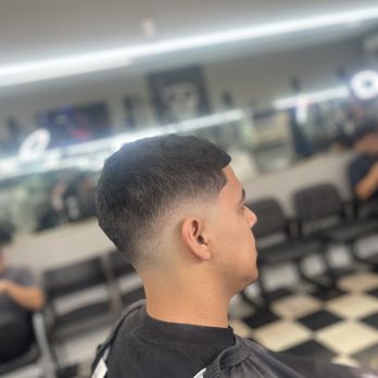 Brooklyn Lab Barbershop - Barber Ralphie - Barbers Near Me - Los Angeles , California Brooklyn Lab Barbershop - Barber Ralphie - Barbers Near Me - Los Angeles , California