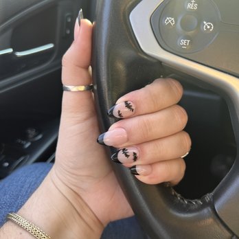 L Beauty  - Halloween gel x nails - Nail Salons Near Me - Pasadena, California