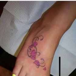 Ye Old Skull Tattoo - I'm looking for something like this but on my shoulder.