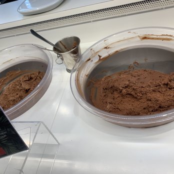 Les Halles de Bacalan - Chocolate mousse - Public Markets Near Me - Bordeaux, 33