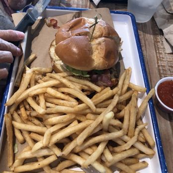 Grumbles Seafood - Fisherman's Wharf Burger - Seafood Near Me - Port Aransas, Texas
