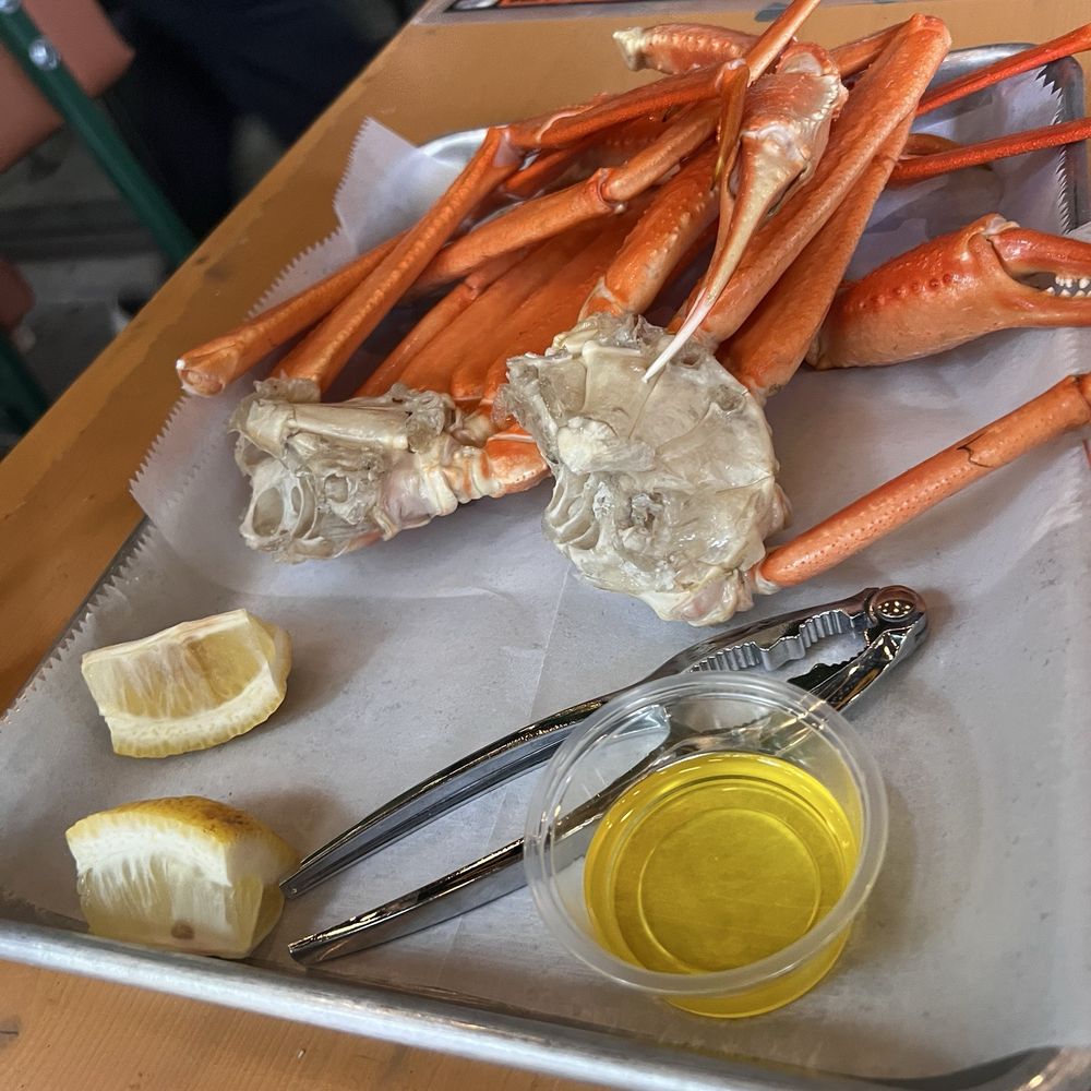 Tap Beer - Snow crab legs - Beer Bar Near Me - Brooklyn, New York Tap Beer - Snow crab legs - Beer Bar Near Me - Brooklyn, New York