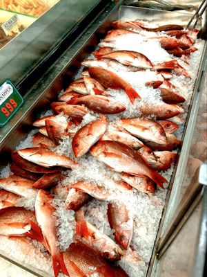 Dat Moi Market by null