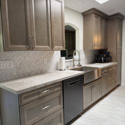 Floor & Decor