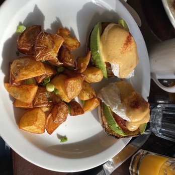 Miracle Mile Cafe - Cali Dream Benedict's - Breakfast & Brunch Near Me - San Rafael, California Miracle Mile Cafe - Cali Dream Benedict's - Breakfast & Brunch Near Me - San Rafael, California