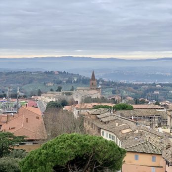 Piazza IV Novembre - Landmarks & Historical Buildings Near Me - Perugia, PG