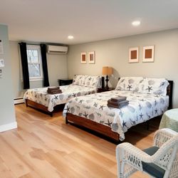 Sandy Neck Motel - Newly renovated, two queen beds