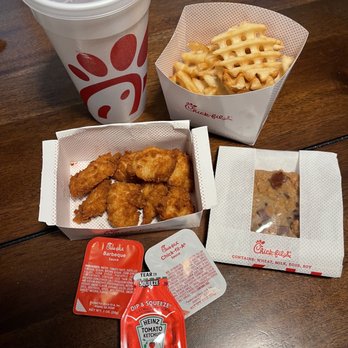 Chick-fil-A - Chicken Chick-fil-A Nuggets, Chick-fil-A Waffle Potato Fries, sweet tea, chocolate chip Chocolate Chunk Cookie - Fast Food Near Me - Glendora, California Chick-fil-A - Chicken Chick-fil-A Nuggets, Chick-fil-A Waffle Potato Fries, sweet tea, chocolate chip Chocolate Chunk Cookie - Fast Food Near Me - Glendora, California