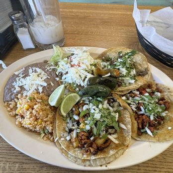 La Fogata Restaurant - Taco dinner- Asada, chorizo, Al pastor con piña. - Mexican Near Me - Streamwood, Illinois