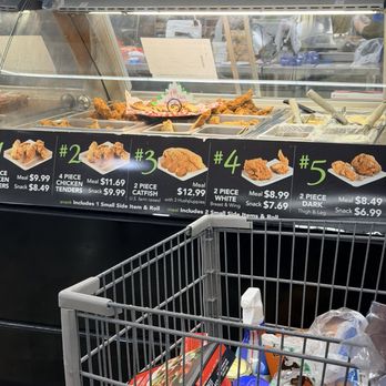 Harps Hometown Fresh - Deli hot box - Grocery Near Me - Jay, Oklahoma