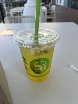 Shake Shack Bay Street by null
