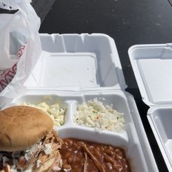 Jacks Creek Bar-Be-Que - Pulled pork plate