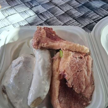 Le Umu - Talo & fa'i, w coconut sauce and povi masima. Sooooo delish!! - Polynesian Near Me - Las Vegas, Nevada
