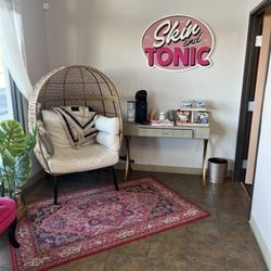 Skin And Tonic - Front entrance. Waiting area.