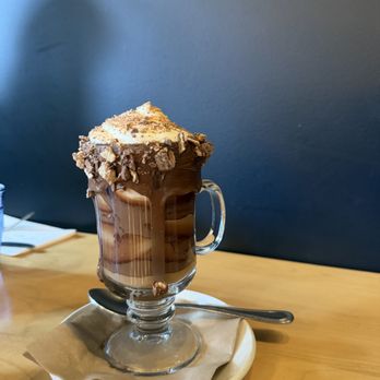 Cochon Dingue - Moka KitKat - Bars Near Me - Quebec City, Quebec