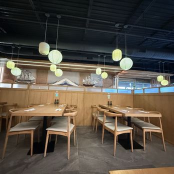 Kings Sushi - Dining during midday - Sushi Bars Near Me - Buford, Georgia