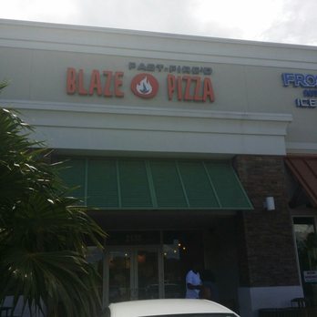 Blaze Pizza - Entrance - Salad Near Me - Davie, Florida