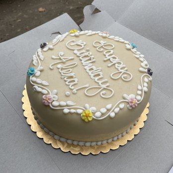 La Farine Bakery - Princess Cake - Bakeries Near Me - Oakland, California