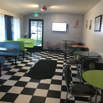 The Retro Inn - Hotels Near Me - Cortez, Colorado The Retro Inn - Hotels Near Me - Cortez, Colorado