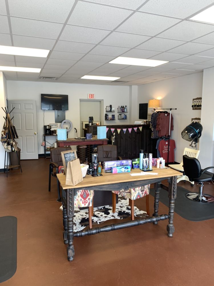 RUSTIC ROOTS SALON Updated September 2024 20 Case Dr, Jackson