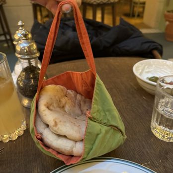 Neni Restaurant - Pita bread - Restaurants Near Me - København