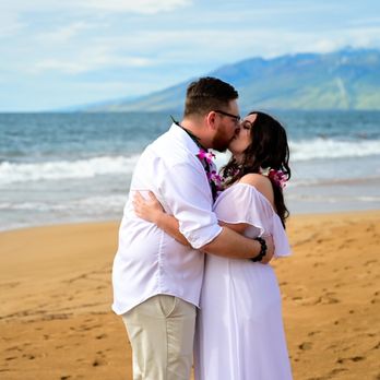 Maui Professional Photography - Beach ceremony - Real Estate Photography Near Me - Kihei, Hawaii