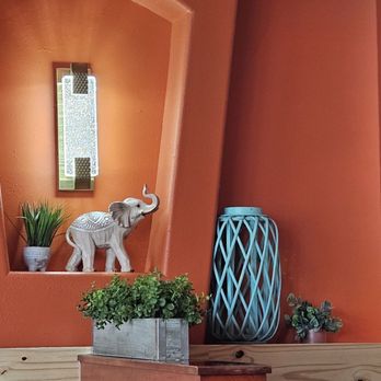 Blai - Fun Decor - Thai Near Me - Woodland Hills, California