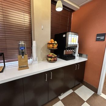 Hampton Inn Salt Lake City/Sandy - Breakfast - Hotels Near Me - Sandy, Utah