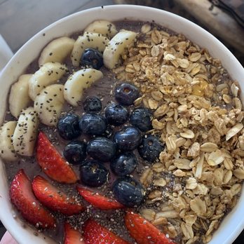 Fruta Healthy Eating - Berries Açaí bowl - Juice Bars & Smoothies Near Me - Chandler, Arizona Fruta Healthy Eating - Berries Açaí bowl - Juice Bars & Smoothies Near Me - Chandler, Arizona