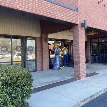 Mellow Mushroom Marietta - Johnson Ferry - Front entrance - Bars Near Me - Marietta, Georgia Mellow Mushroom Marietta - Johnson Ferry - Front entrance - Bars Near Me - Marietta, Georgia