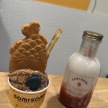 Somisomi - ice cream & real strawberry milk drink (i dont remember exact names tbh) - Ice Cream & Frozen Yogurt Near Me - Fullerton, California Somisomi - ice cream & real strawberry milk drink (i dont remember exact names tbh) - Ice Cream & Frozen Yogurt Near Me - Fullerton, California