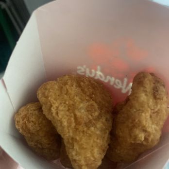 Wendy's - Spring Hill - Not my spicy nuggest these are 4 PC. Crispy Chicken Nuggets - Fast Food Near Me - Spring Hill, Florida