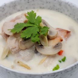 Sp1. Tom Kha