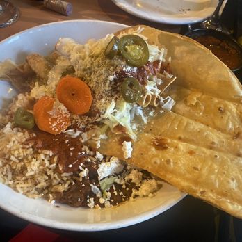 Todo Un Poco - Flautas - Pizza Near Me - Elk Grove, California Todo Un Poco - Flautas - Pizza Near Me - Elk Grove, California