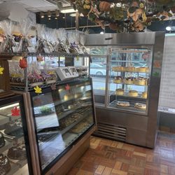 Renato's Pastry Shoppe