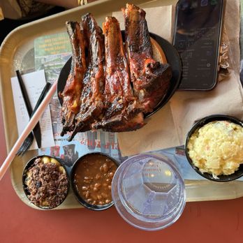 Gates Bar-B-Q - Ribs, burnt ends Mac and cheese, Beans, and potato salad - Barbeque Near Me - Independence, Missouri Gates Bar-B-Q - Ribs, burnt ends Mac and cheese, Beans, and potato salad - Barbeque Near Me - Independence, Missouri